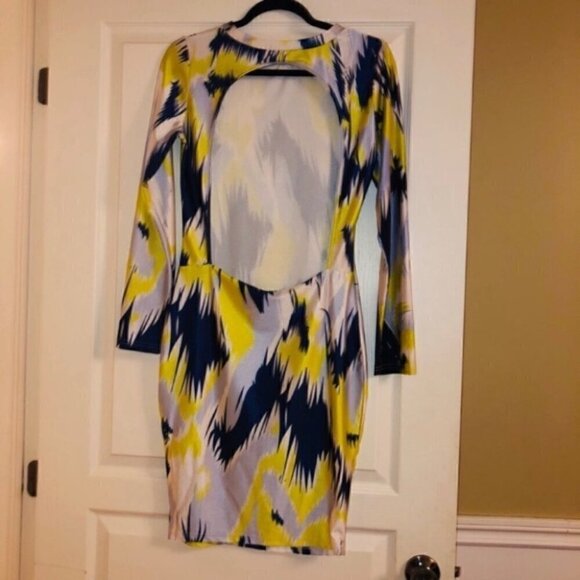 Backless Midi Dress with Long Sleeves Size M - Picture 2 of 4